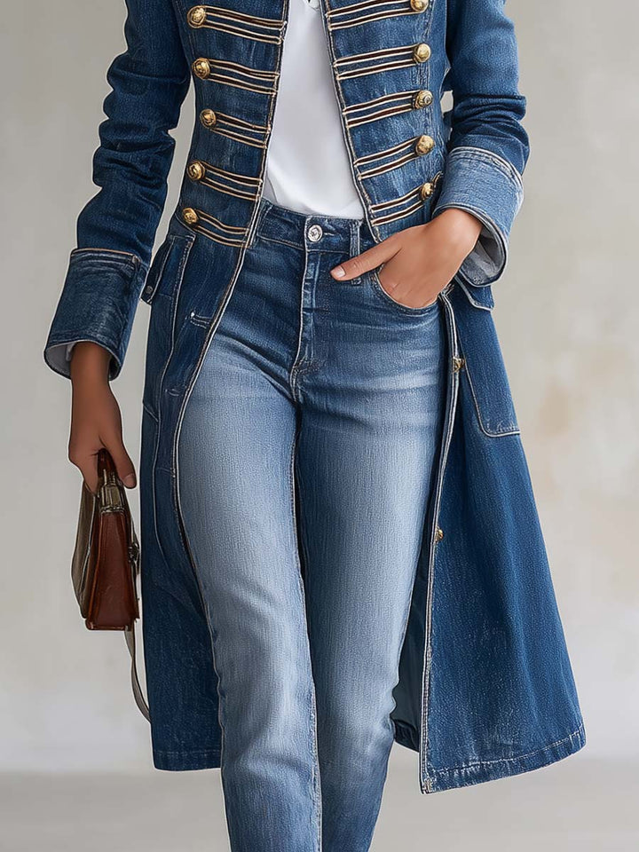 Garance | Manteau long en jean cintré style militaire à boutons dorés