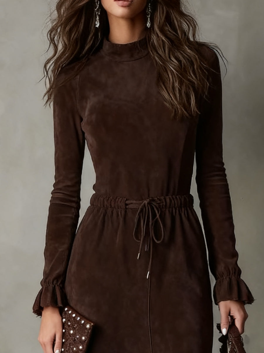 Chantal | Robe midi élégante en daim marron foncé avec cordon de serrage