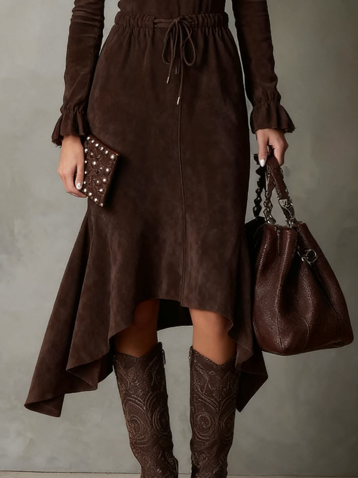 Chantal | Robe midi élégante en daim marron foncé avec cordon de serrage