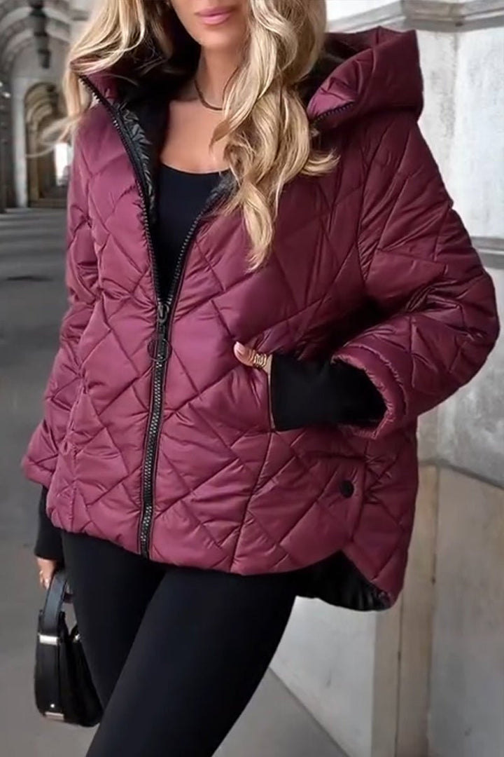 Coline | Veste matelassée à losanges avec capuche et fermeture zippée
